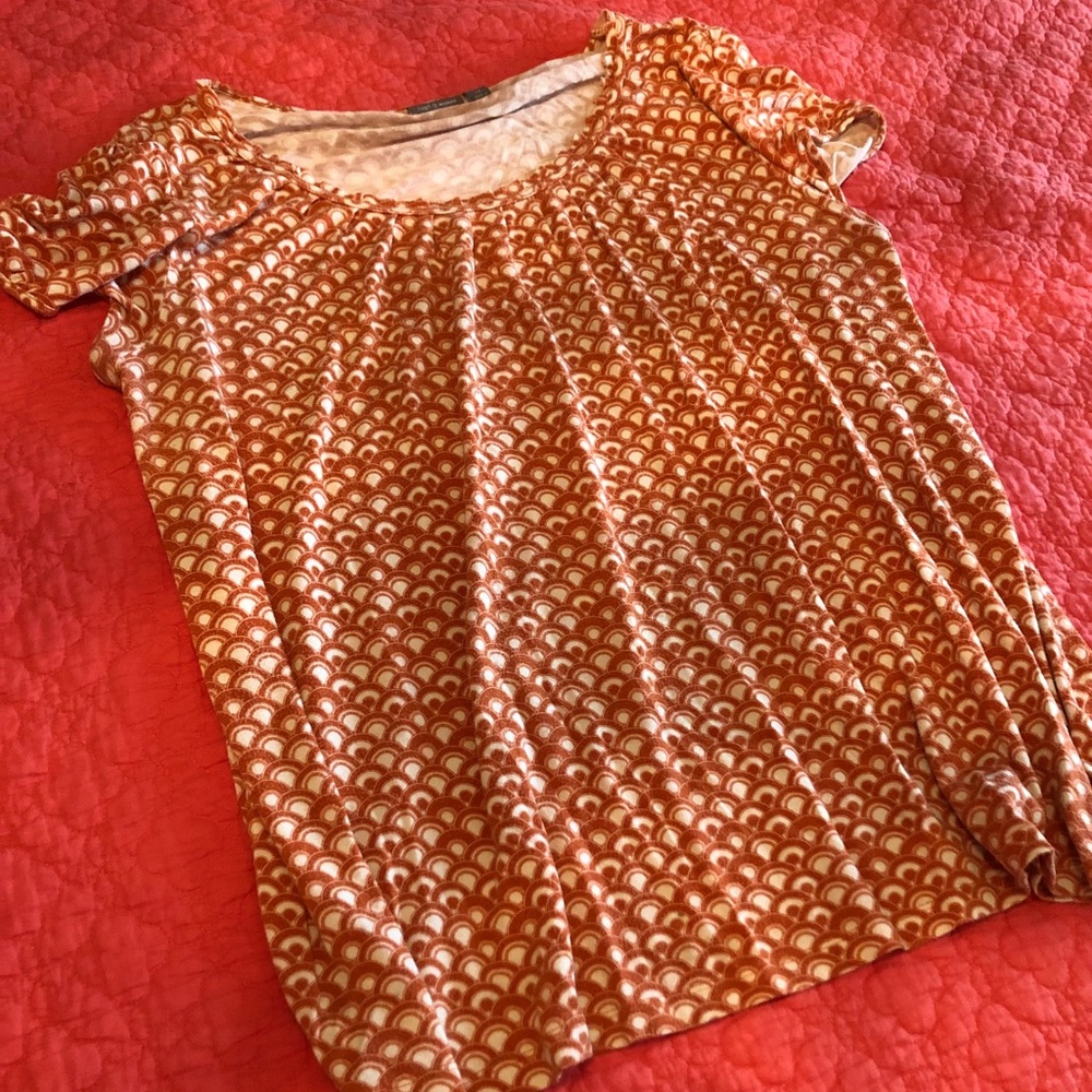 Used apartment 9 tee